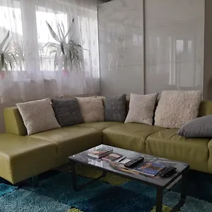  Apartment 1,5 Szobas Lakas Terasszal,koezel A Szechenyi Fuerdohoez